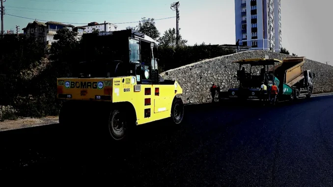 Ordu Evkaf ve Ayazlı’ya Bağlanan 1,6 Kilometrelik Yol Hattında Yağmur Suyu ve Taş Duvar Çalışmalarıyla Büyükşehir’in Projesi Hız Kesmiyor - OtobanHaber